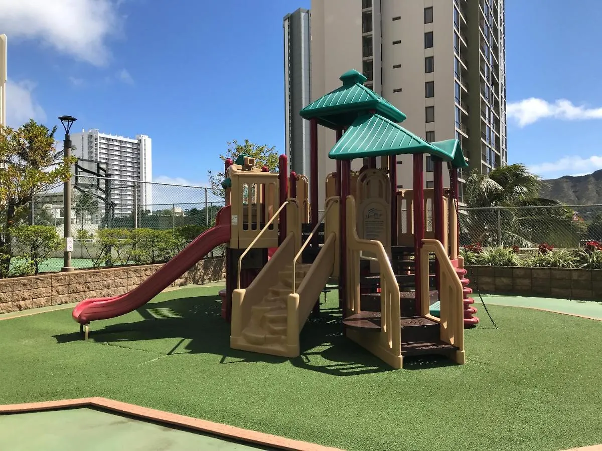 Apartment Tropical Gem Near Waikiki Beach With Free Parking! Honolulu United States
