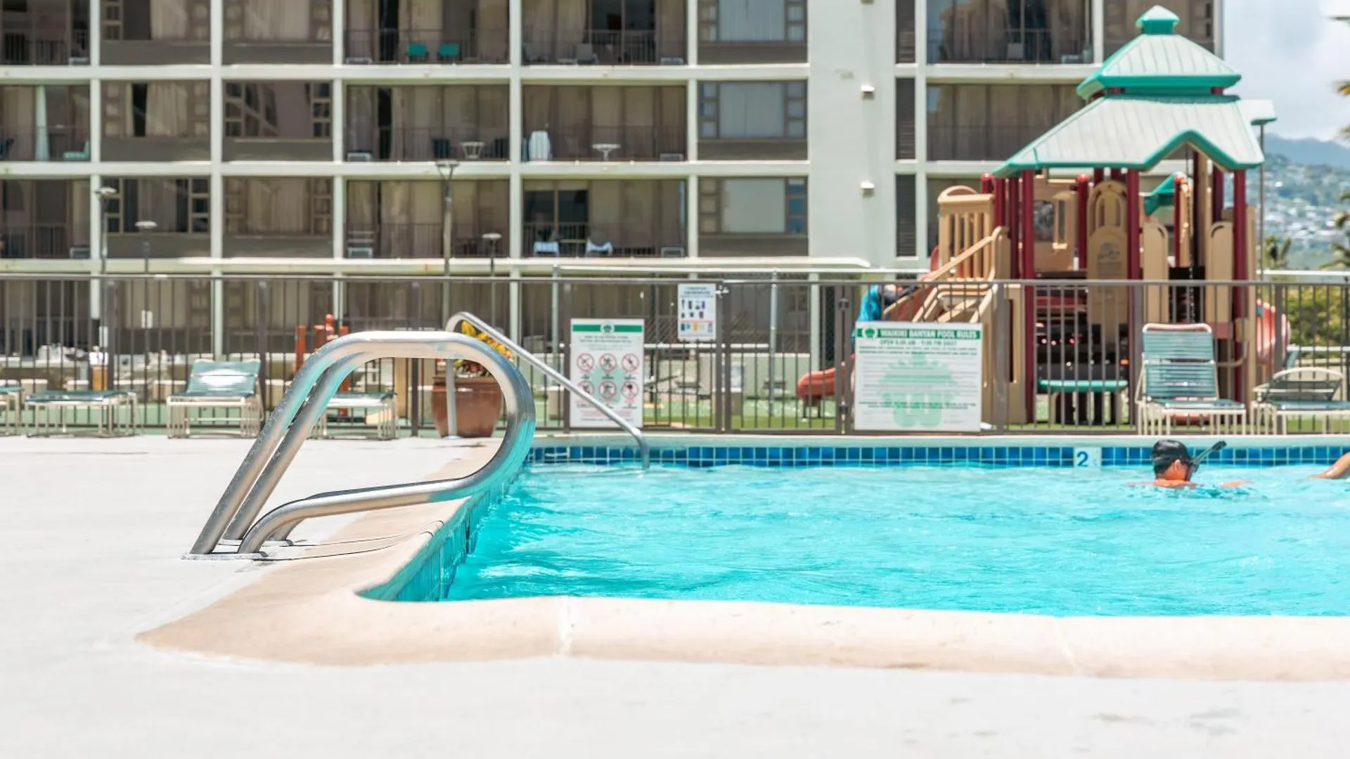 Tropical Gem Near Waikiki Beach With Free Parking! Honolulu
