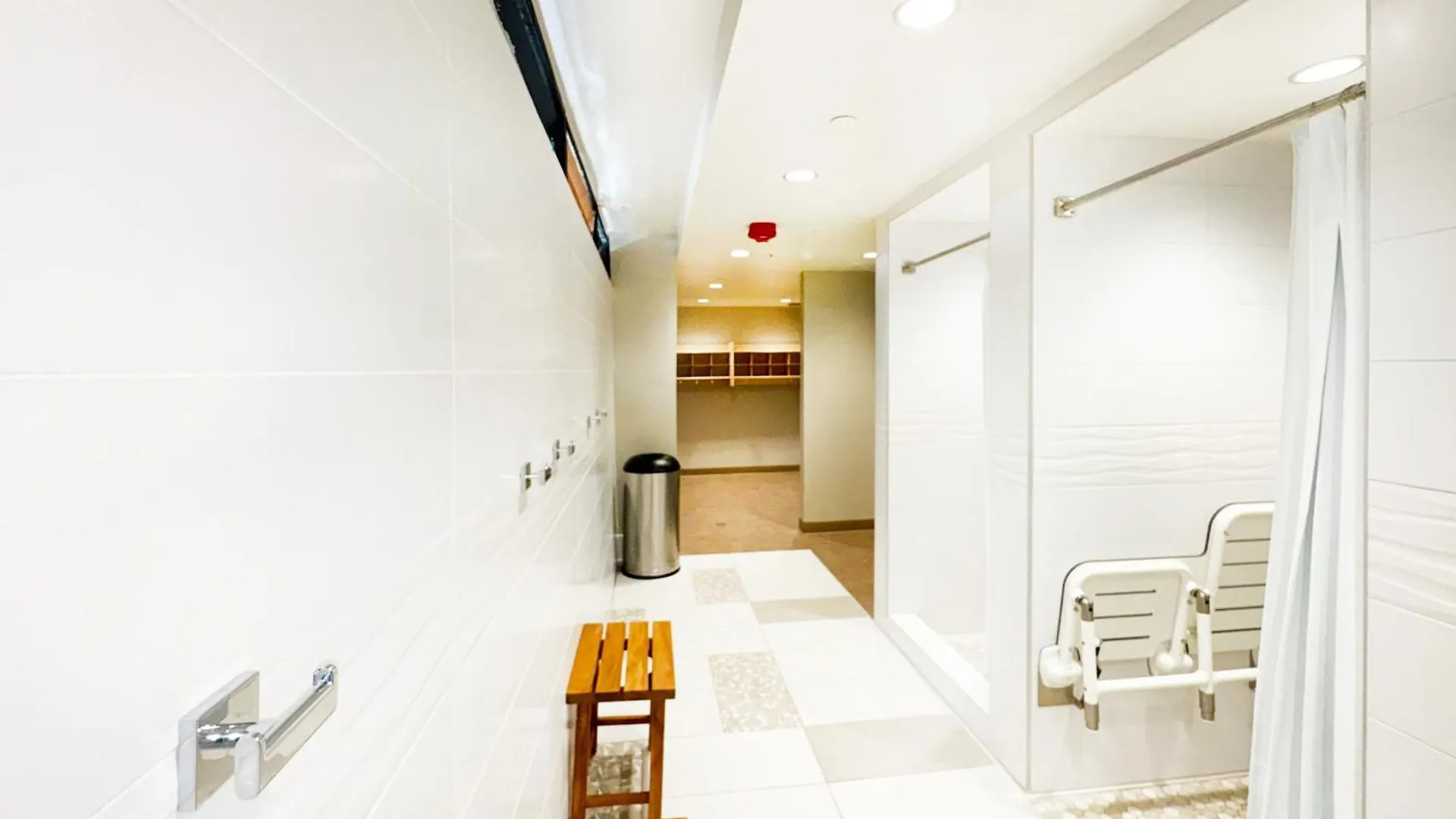 Tropical Gem Near Waikiki Beach With Free Parking! Honolulu Lägenhet