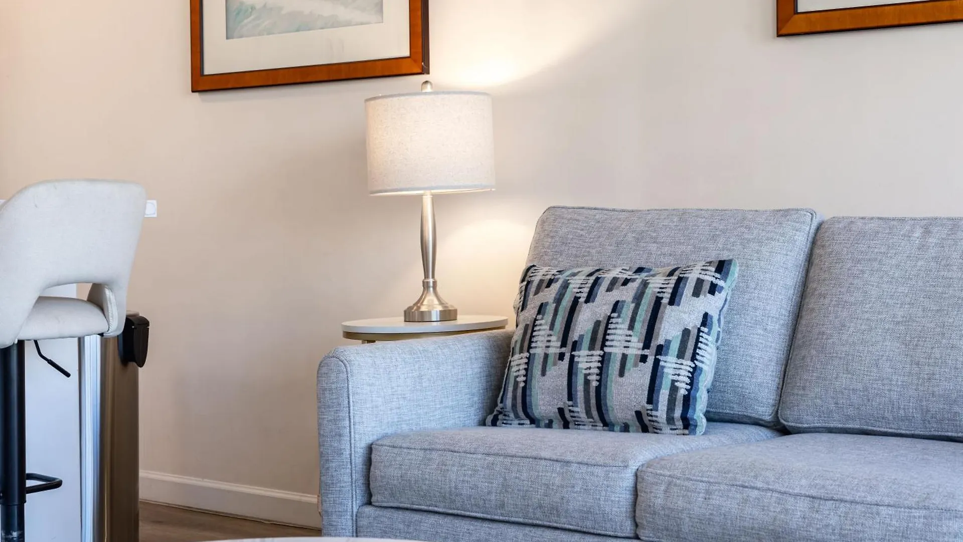 Tropical Gem Near Waikiki Beach With Free Parking! Honolulu Lägenhet