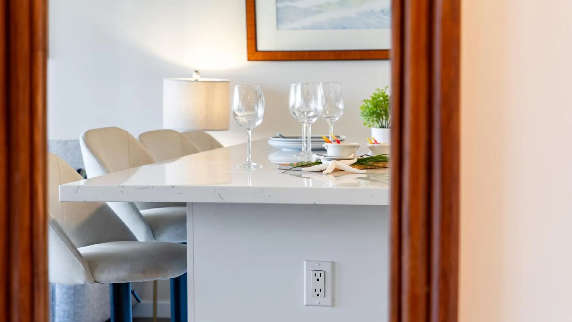 Tropical Gem Near Waikiki Beach With Free Parking! Honolulu Lägenhet