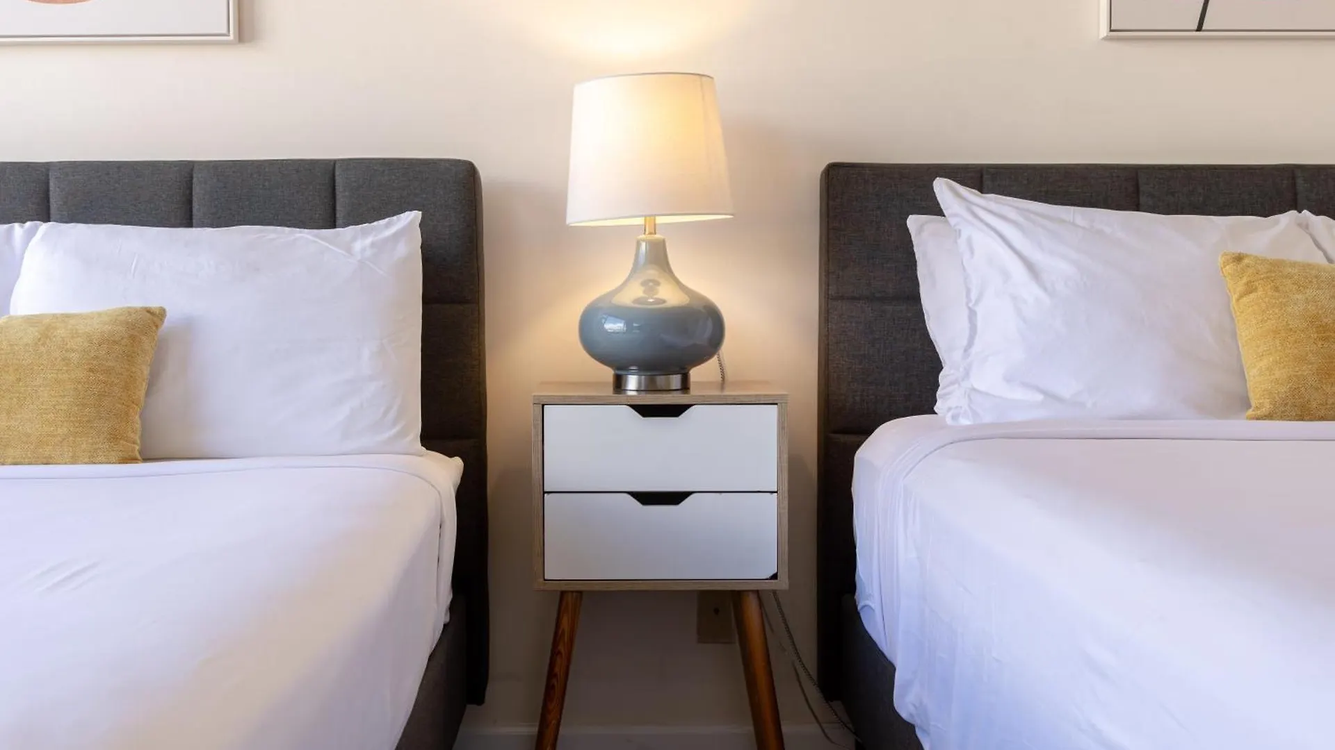 Tropical Gem Near Waikiki Beach With Free Parking! Honolulu 0*,